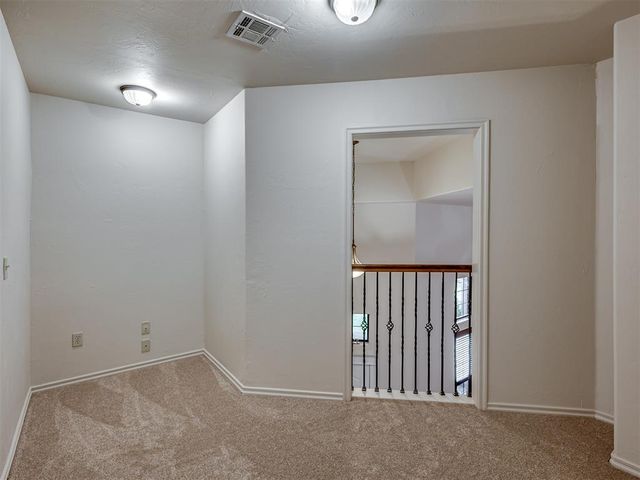 908 N Justin Drive, Yukon, OK 73099