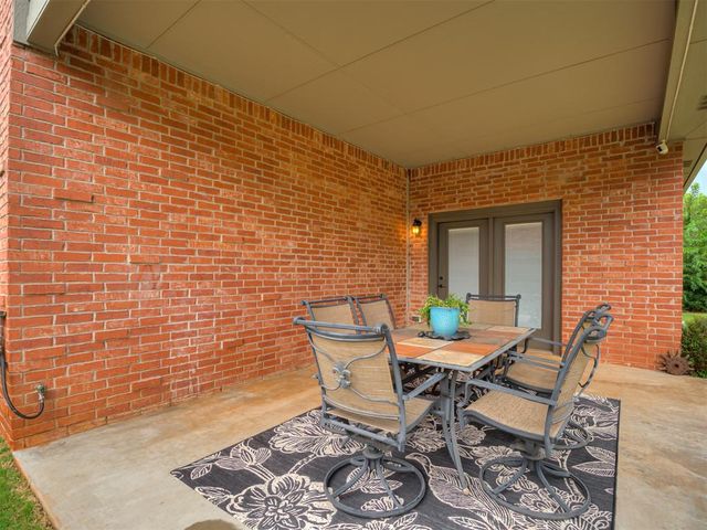908 N Justin Drive, Yukon, OK 73099