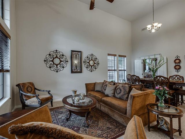 908 N Justin Drive, Yukon, OK 73099