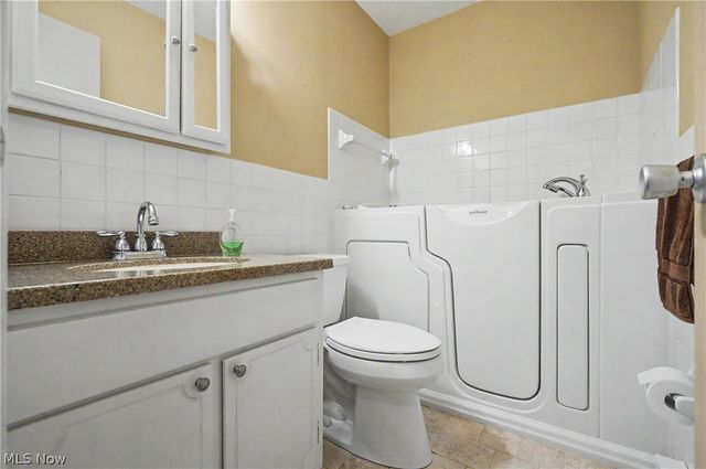 3066 Kent Road 301, Stow, OH 44224