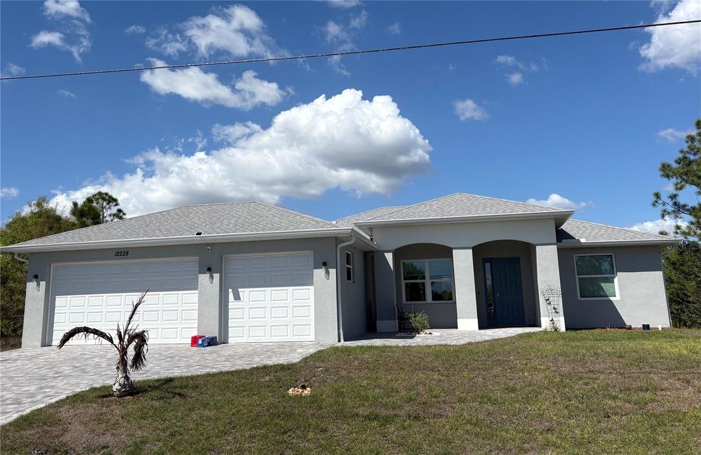 7194 PINEDALE DRIVE, Port Charlotte, FL 33981