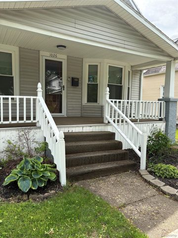 1026 Davis Avenue Nw, Grand Rapids, MI 49504