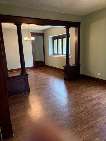 1026 Davis Avenue Nw, Grand Rapids, MI 49504