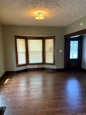 1026 Davis Avenue Nw, Grand Rapids, MI 49504