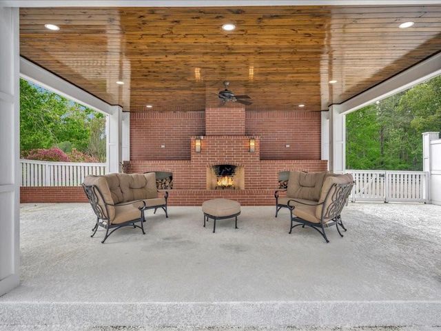 3029 W Us Highway 190 W, Woodville, TX 75979