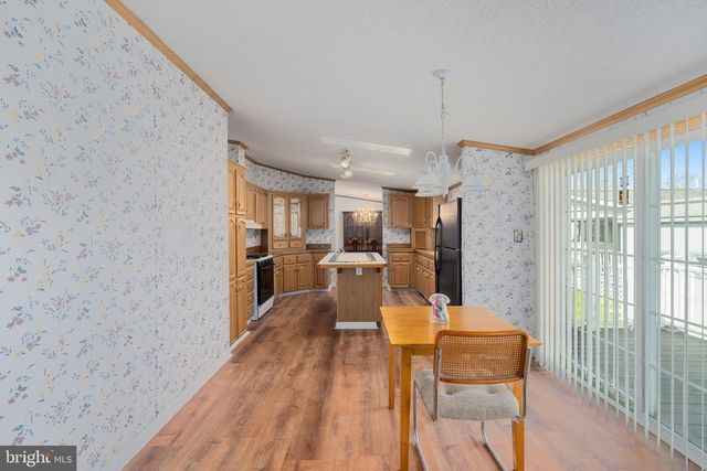 183 GREENBRIAR DR S, Bath, PA 18014