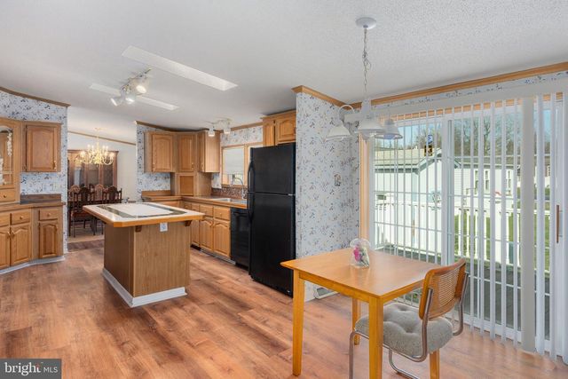 183 GREENBRIAR DR S, Bath, PA 18014