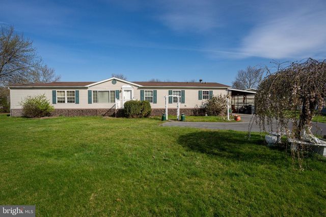 183 GREENBRIAR DR S, Bath, PA 18014