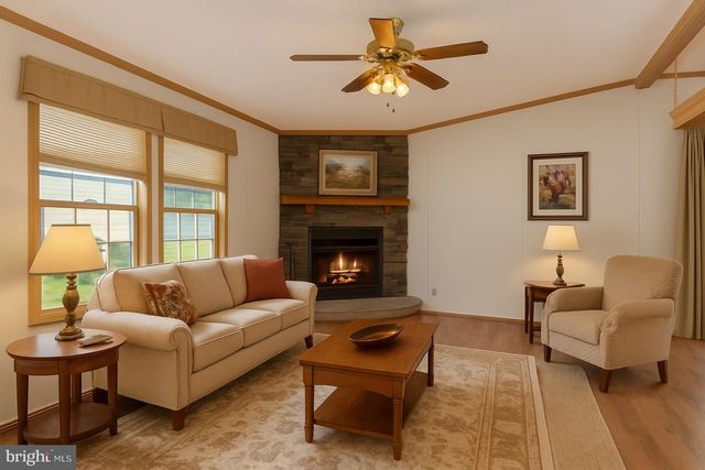 183 GREENBRIAR DR S, Bath, PA 18014