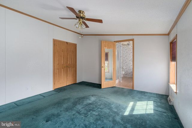 183 GREENBRIAR DR S, Bath, PA 18014