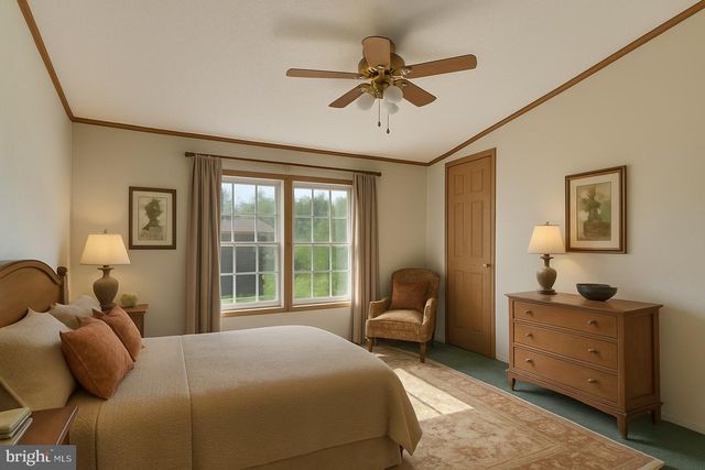 183 GREENBRIAR DR S, Bath, PA 18014