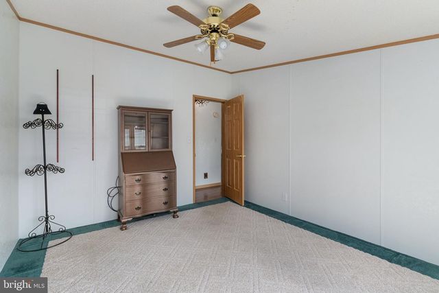 183 GREENBRIAR DR S, Bath, PA 18014