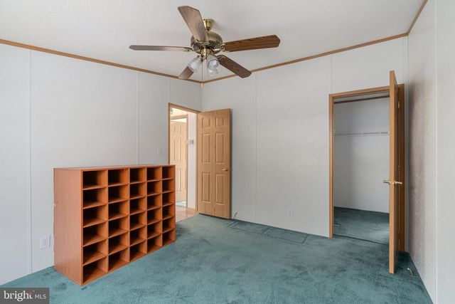 183 GREENBRIAR DR S, Bath, PA 18014