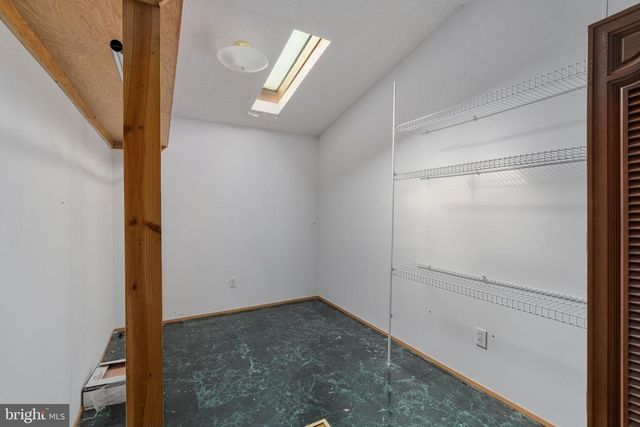 183 GREENBRIAR DR S, Bath, PA 18014