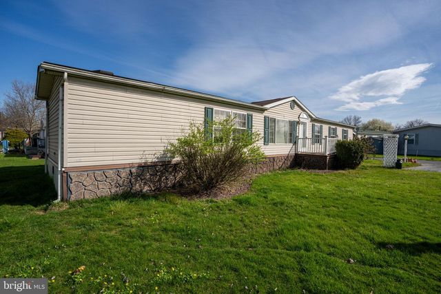 183 GREENBRIAR DR S, Bath, PA 18014