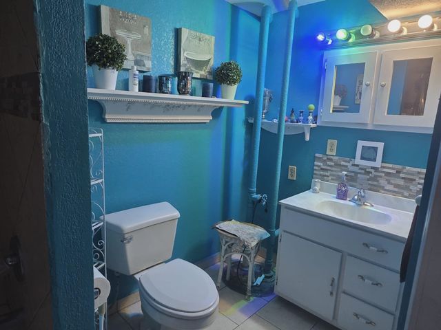 2711 S Mason Ter, Wichita, KS 67216