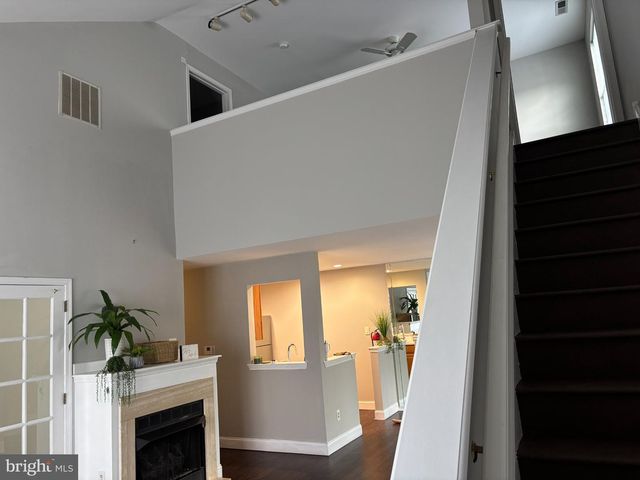 1002 SQUIRREL RD, Marlton, NJ 08053