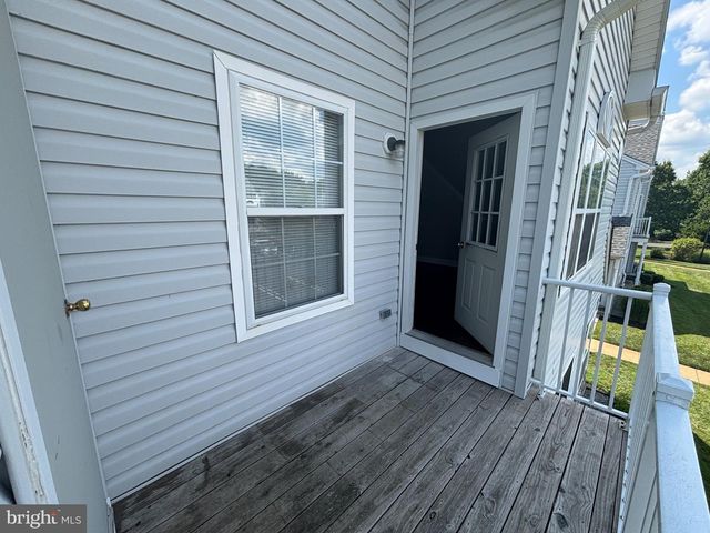 1002 SQUIRREL RD, Marlton, NJ 08053