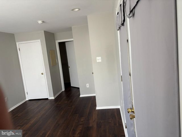1002 SQUIRREL RD, Marlton, NJ 08053