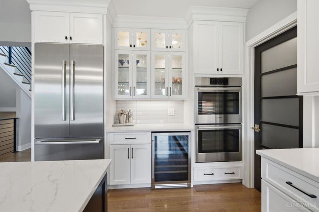 9932 Zig Zag Road, Montgomery, OH 45242