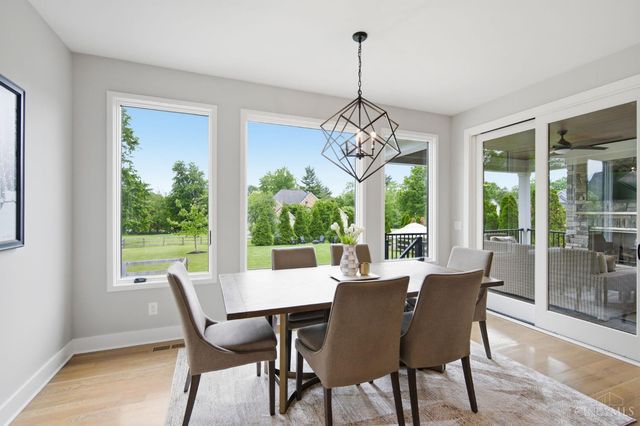 9932 Zig Zag Road, Montgomery, OH 45242