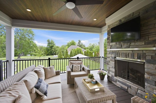 9932 Zig Zag Road, Montgomery, OH 45242