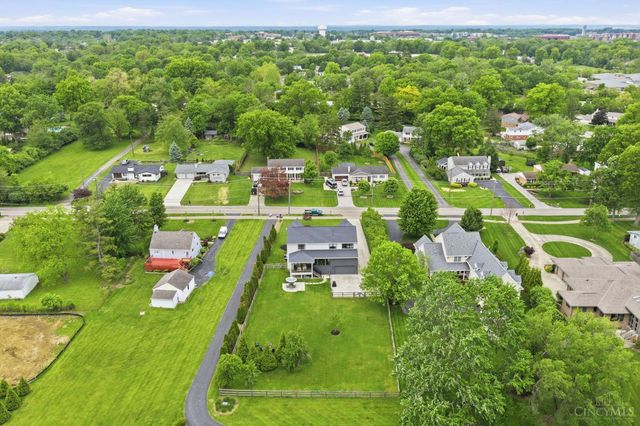9932 Zig Zag Road, Montgomery, OH 45242