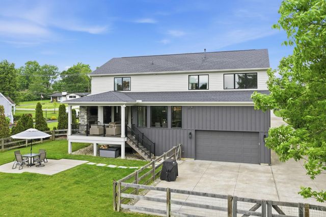 9932 Zig Zag Road, Montgomery, OH 45242