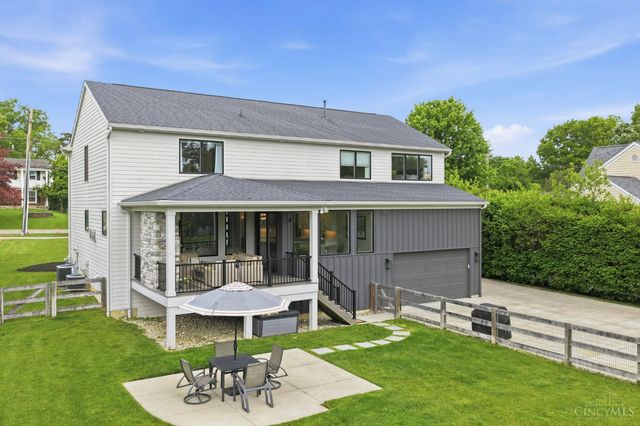 9932 Zig Zag Road, Montgomery, OH 45242