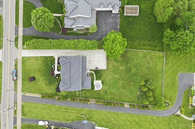 9932 Zig Zag Road, Montgomery, OH 45242