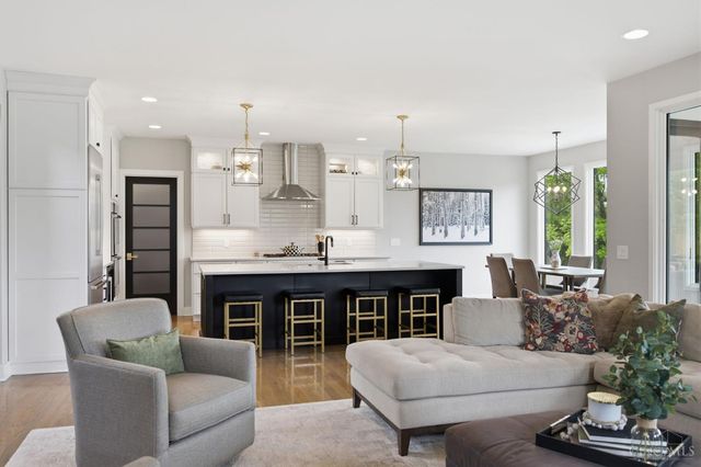9932 Zig Zag Road, Montgomery, OH 45242