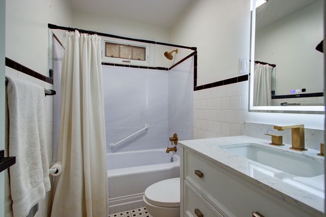 4881 Victoria Avenue, North Charleston, SC 29405