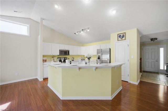 1008 Hawthorne Farm TER, Virginia Beach, VA 23454