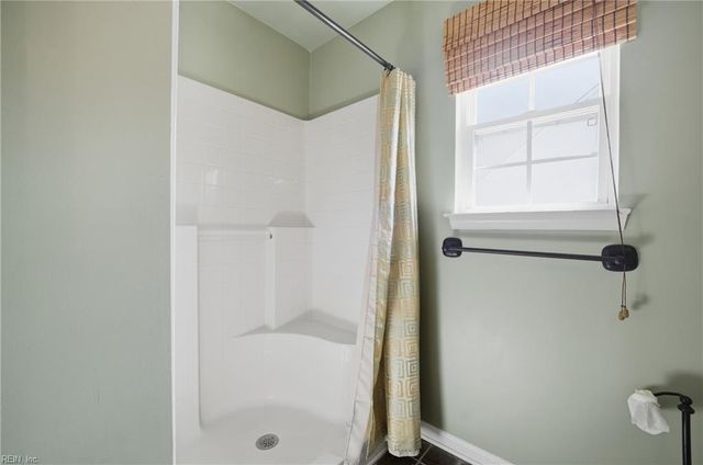 1008 Hawthorne Farm TER, Virginia Beach, VA 23454