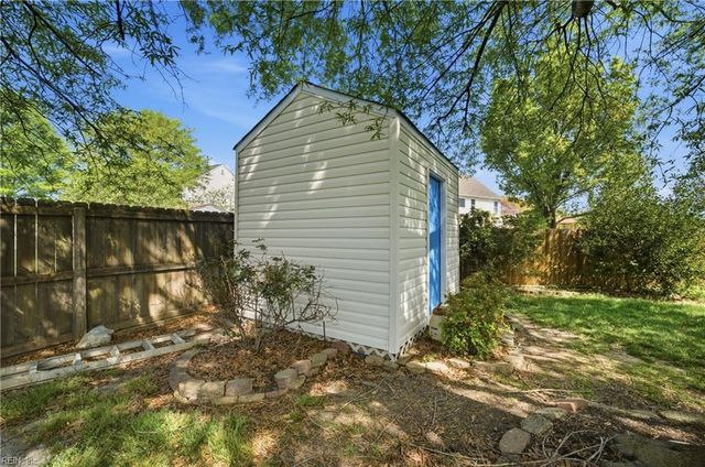 1008 Hawthorne Farm TER, Virginia Beach, VA 23454