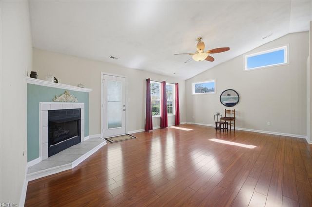 1008 Hawthorne Farm TER, Virginia Beach, VA 23454