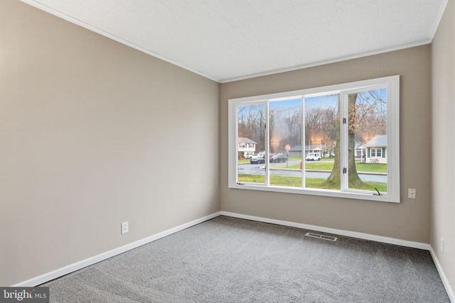 820 AUBURN RD, Fairless Hills, PA 19030