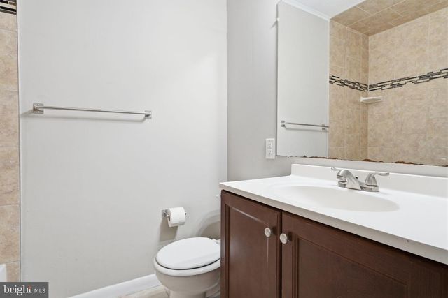 820 AUBURN RD, Fairless Hills, PA 19030