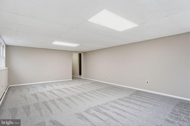 820 AUBURN RD, Fairless Hills, PA 19030