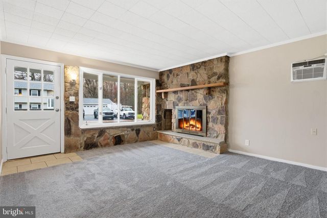 820 AUBURN RD, Fairless Hills, PA 19030