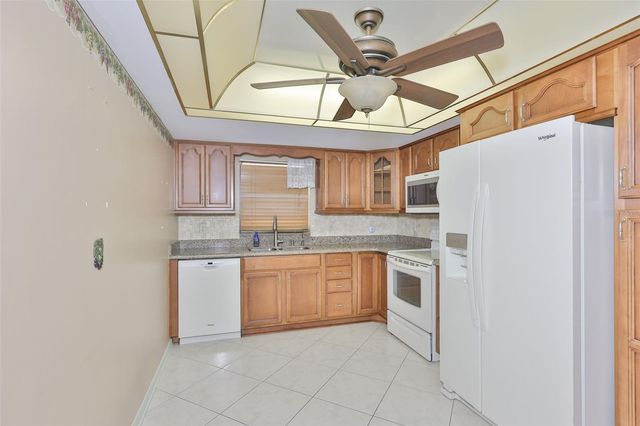 1513 LELAND DRIVE 80, Sun City Center, FL 33573