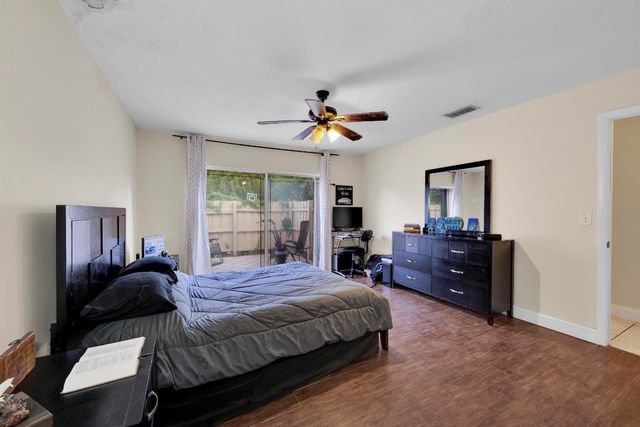 2259 Nova Village Drive, Davie, FL 33317