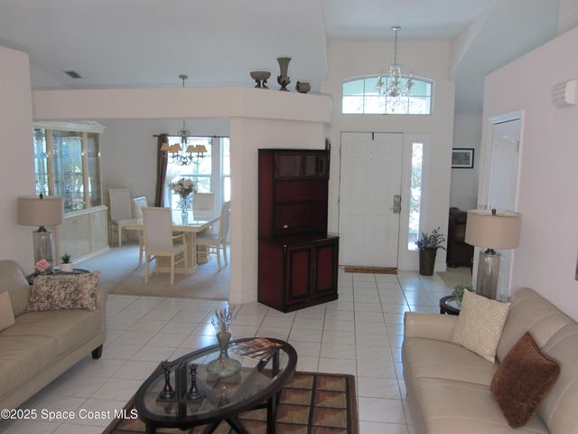 1422 Kaslo Circle NW, Palm Bay, FL 32907