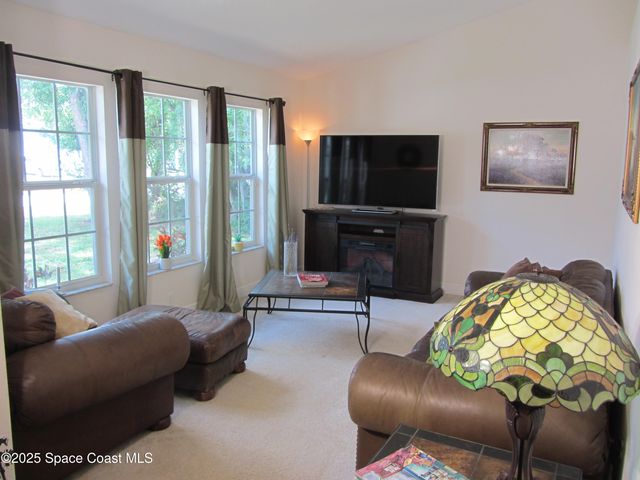 1422 Kaslo Circle NW, Palm Bay, FL 32907