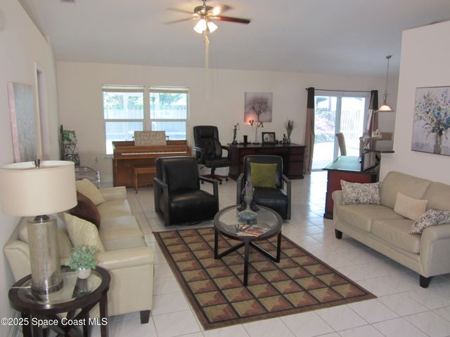 1422 Kaslo Circle NW, Palm Bay, FL 32907