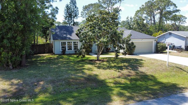 1422 Kaslo Circle NW, Palm Bay, FL 32907