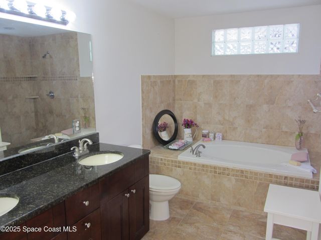 1422 Kaslo Circle NW, Palm Bay, FL 32907