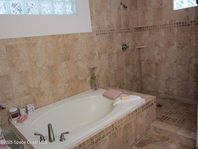 1422 Kaslo Circle NW, Palm Bay, FL 32907