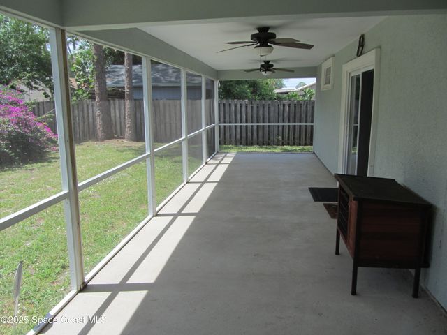 1422 Kaslo Circle NW, Palm Bay, FL 32907