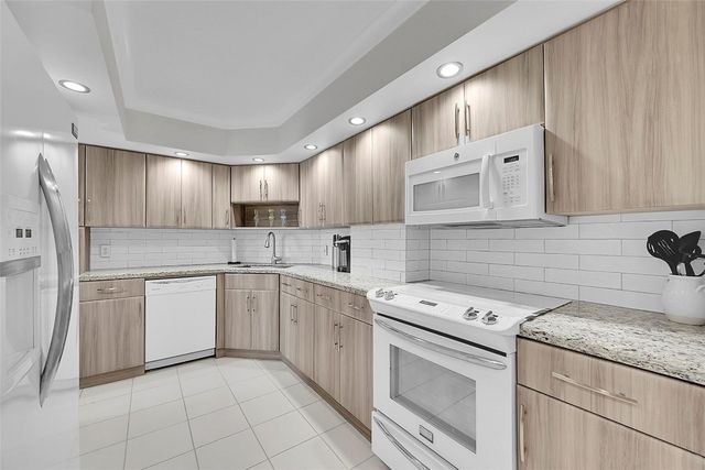 111 N Pompano Beach Boulevard PH3, Pompano Beach, FL 33062